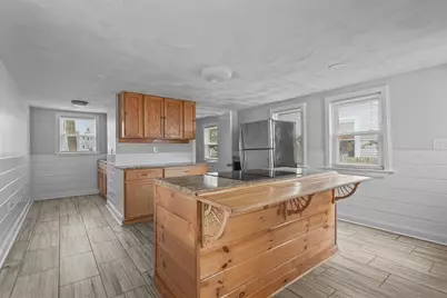 134 High St, Haverhill, MA 01832 - Photo 1