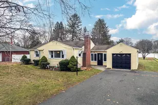 31 Stone Path Ln, West Springfield, MA 01089 - Photo 1