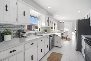 87 Clarendon Ave, Chicopee, MA 01013 - Photo 1