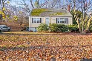 15 Crescent Rd, Woburn, MA 01801 - Photo 1
