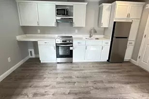 6 Monroe St, Salem, MA 01970 - Photo 1