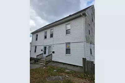 712 Lawrence St #2, Lowell, MA 01852 - Photo 1