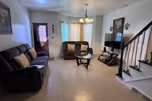 77 Newton St, Holyoke, MA 01040 - Photo 1