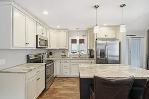 167 Wolcott Ave, West Springfield, MA 01089 - Photo 1