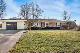 11 Reservoir Dr, Danvers, MA 01923 - Photo 1