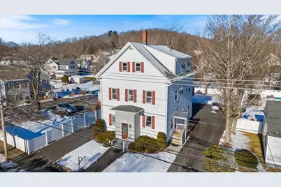 129 Friend St #3, Amesbury, MA 01913 - Photo 1