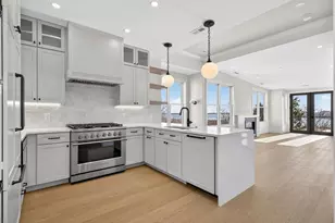 427 E 6th St, Boston, MA 02127 - Photo 1