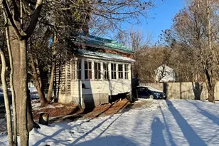 61 Woodmont Rd, Northampton, MA 01060 - Photo 1