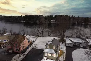 514 Lowell St, Methuen, MA 01844 - Photo 1