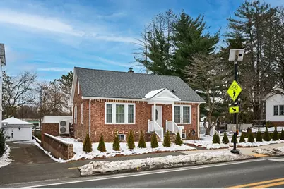 73 Lyman St, South Hadley, MA 01075 - Photo 1