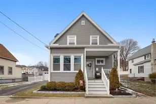 11 Richard St, Saugus, MA 01906 - Photo 1