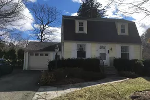 62 School St, Auburn, MA 01501 - Photo 1