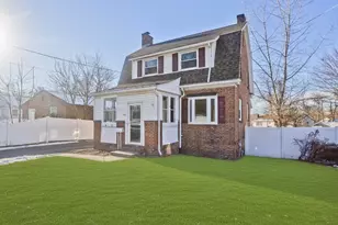 566 Broadway St, Chicopee, MA 01020 - Photo 1