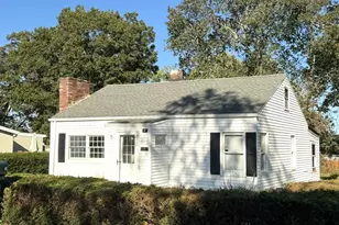 5 Lucie Ave, Freetown, MA 02717 - Photo 1