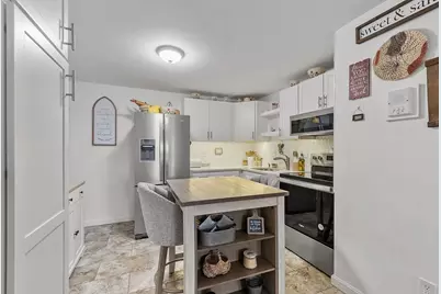 105 Ridgewood Ln #7, Gardner, MA 01440 - Photo 1