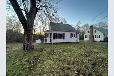 52 Chestnut St, Rehoboth, MA 02769 - Photo 1