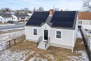 368 Read St, Somerset, MA 02726 - Photo 1