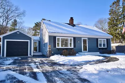 25 Pond View Dr, Mashpee, MA 02649 - Photo 1