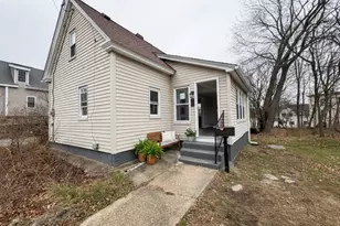 448 Pleasant St, Gardner, MA 01440 - Photo 1