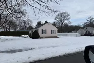 35 Loring Ln, Westfield, MA 01085 - Photo 1