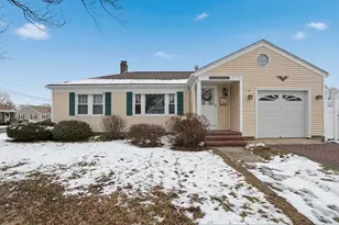 14 Caswell St, New Bedford, MA 02745 - Photo 1