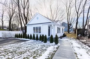 17R Harding, Norwood, MA 02062 - Photo 1