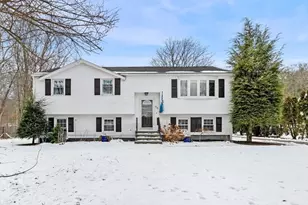 54 Methuen Rd, Dracut, MA 01826 - Photo 1
