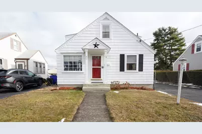 14 Jones Ave, Pawtucket, RI 02861 - Photo 1
