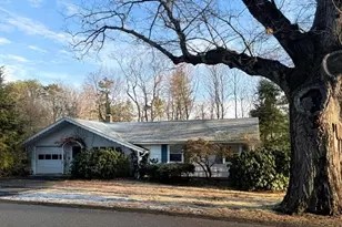 17 Grover St, Beverly, MA 01915 - Photo 1