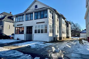 21 Bloomfield St, Springfield, MA 01108 - Photo 1