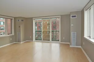 10 Rogers St, Cambridge, MA 02142 - Photo 1