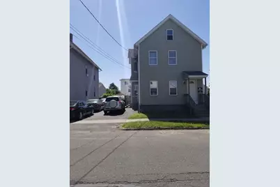 31 Russell St, West Springfield, MA 01089 - Photo 1