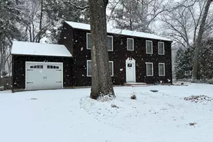 5 Ferncroft St, Longmeadow, MA 01106 - Photo 1