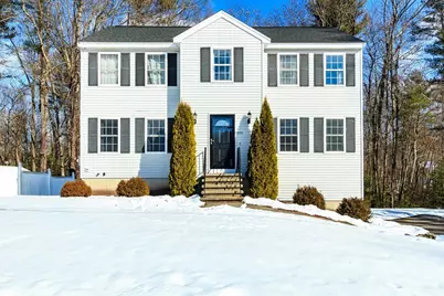 979 Hildreth Street, Dracut, MA 01826 - Photo 1