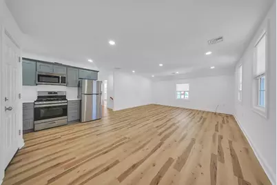 11 Willet St #B, Quincy, MA 02170 - Photo 1