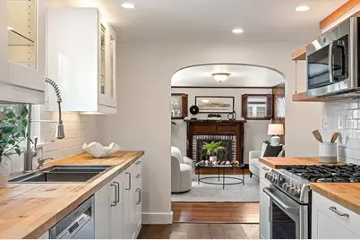 104 Myrtle Ave, Wakefield, MA 01880 - Photo 1