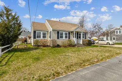 10 Surf Avenue, Wareham, MA 02571 - Photo 1