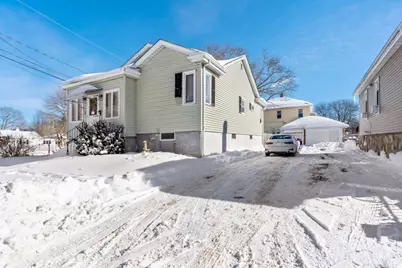 677 Oak Grove Ave, Fall River, MA 02720 - Photo 1