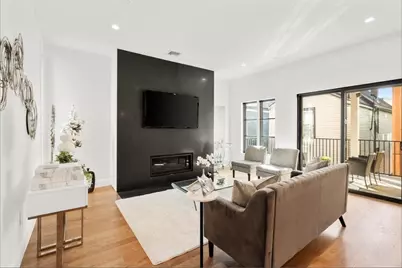 160 W 7th St #4, Boston, MA 02127 - Photo 1
