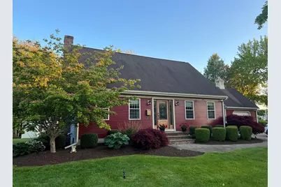 15 School Street, Fairhaven, MA 02719 - Photo 1