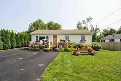 10 Longmeadow Dr, Wareham, MA 02571 - Photo 1