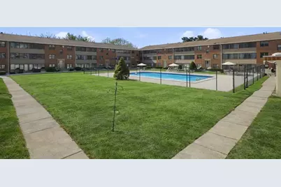 68 Preston St #6D, Wakefield, MA 01880 - Photo 1