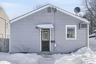 9 Utica St, Springfield, MA 01104 - Photo 1