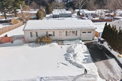 39 Thyme Ln, Springfield, MA 01129 - Photo 1