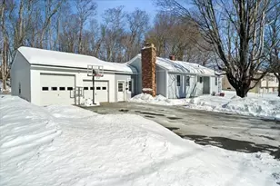 21 Regina Dr, Leominster, MA 01453 - Photo 1