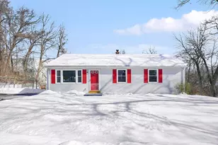 143 Fieldston St, Springfield, MA 01119 - Photo 1