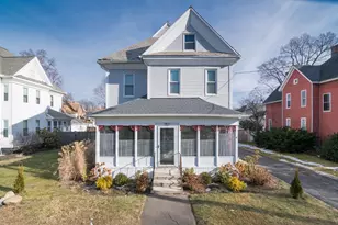 352 Pleasant St, Holyoke, MA 01040 - Photo 1