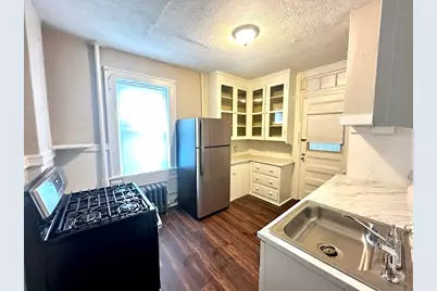 577 Pleasant Street #1L, Holyoke, MA 01040 - Photo 1