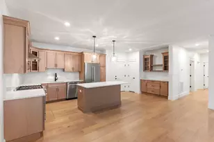 134 Court St, Plymouth, MA 02360 - Photo 1