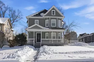33 Washington St, Chicopee, MA 01020 - Photo 1